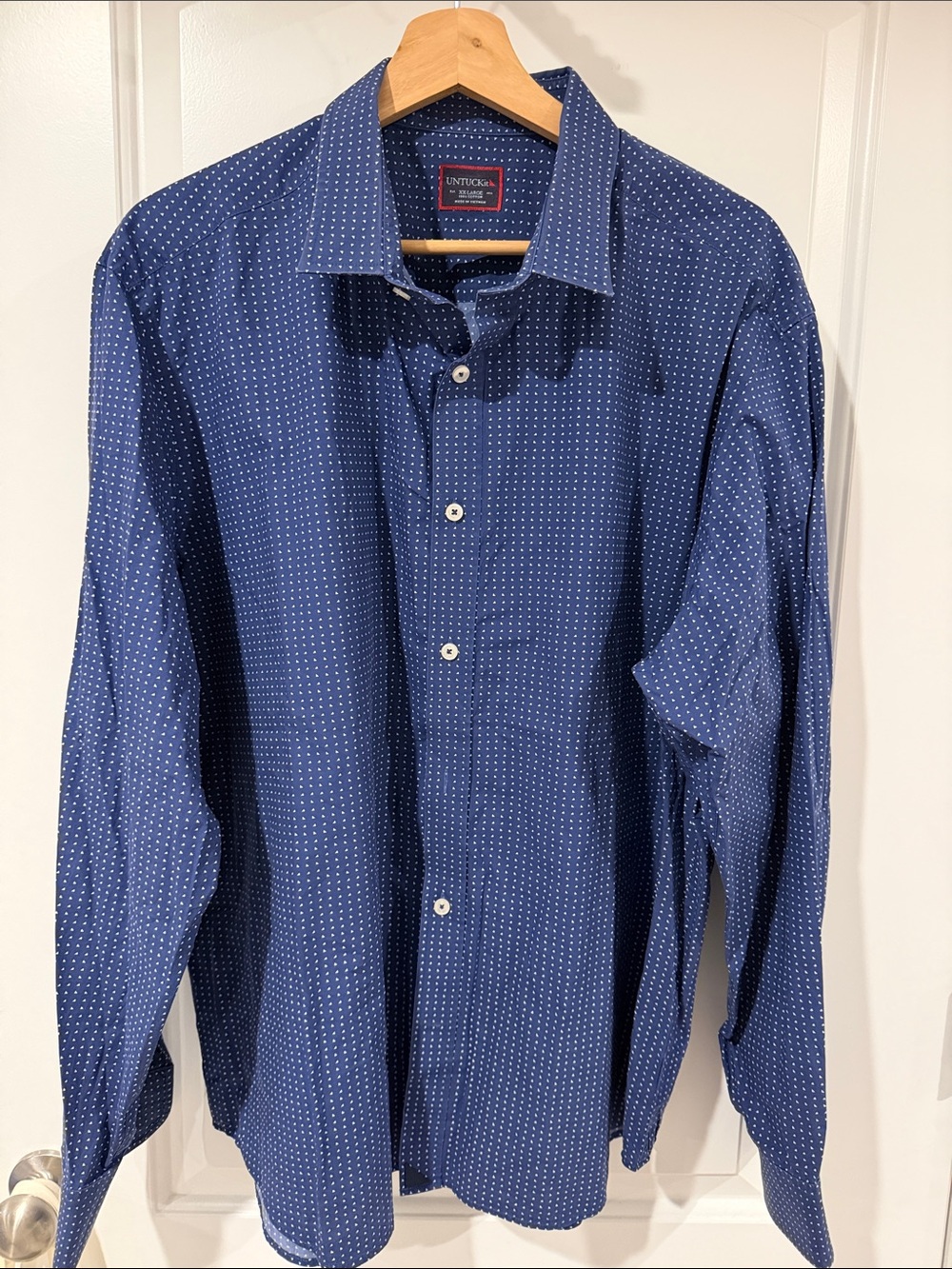 UNTUCKit Men’s Blue Dot-Pattern Button-Down Shirt